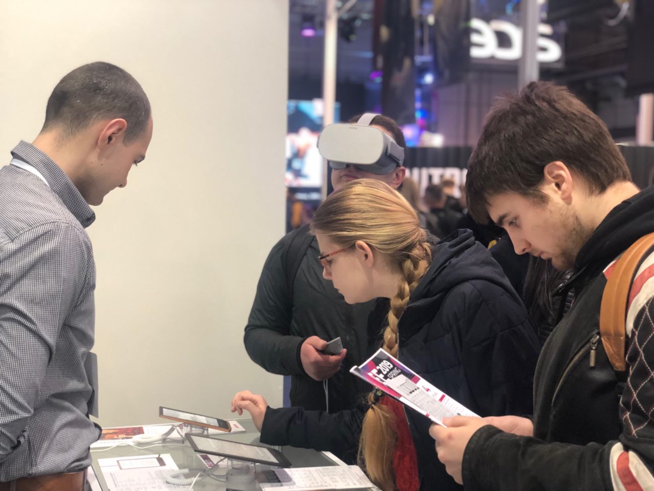 PocketBook на CEE 2019: новые ридеры и виртуальный экшн с Шерлоком